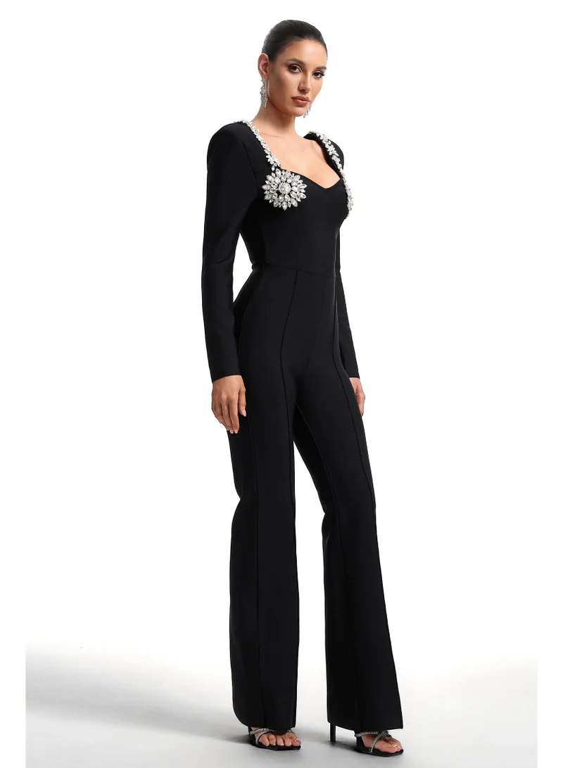 بيلا بارنيت جمبسوت لياكو بياقة على شكل قلب مرصع بأحجار الراين